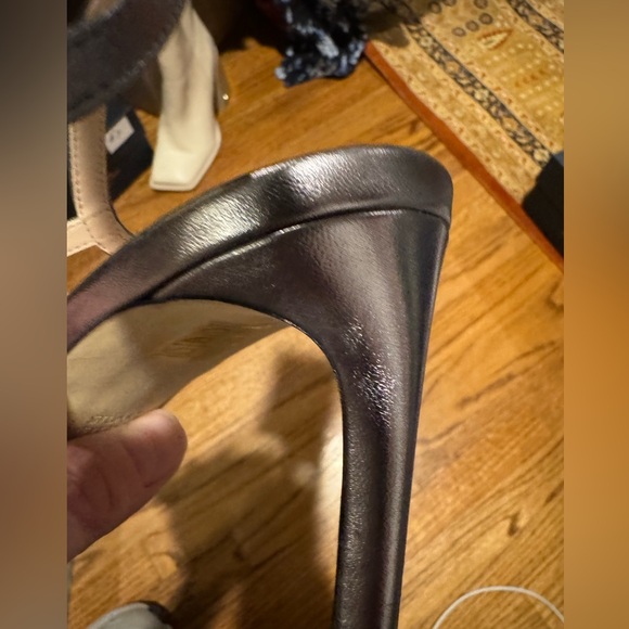 Brand New Stuart Weitzman Starla Silver Strappy Sandals Size 10 - Picture 14 of 16